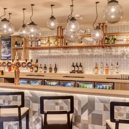 Premier Centre Otel Cork