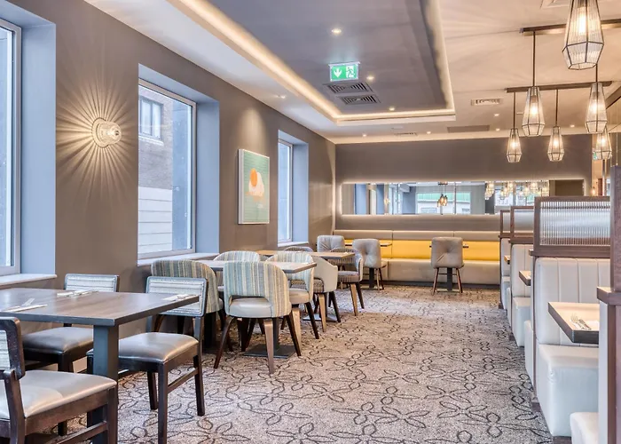 Premier Centre מלון